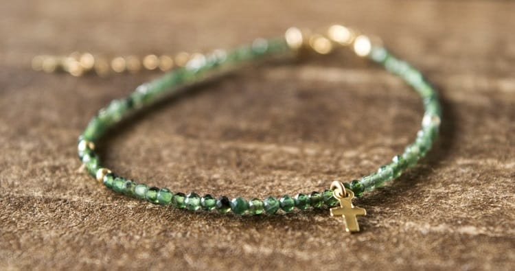 Minimalist jade bead bracelet